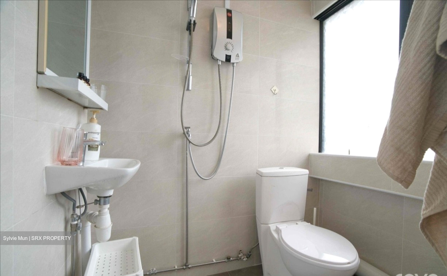 Lucky Plaza (D9), Apartment #591874601